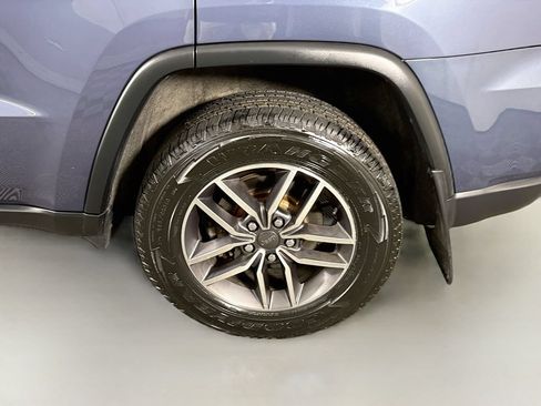 Used 2019 Jeep Grand Cherokee Limited AWD/4WD image 39