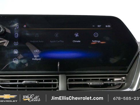 Used 2025 Chevrolet Trax ACTIV w/ Sunroof Package FWD image 13