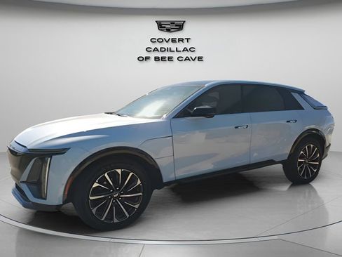 Certified 2024 Cadillac Lyriq Sport image 4