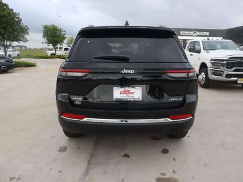 New 2026 Jeep Grand Cherokee Laredo X AWD/4WD image 22