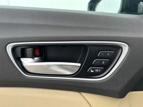 Used 2020 Acura TLX w/ Technology Package image 32