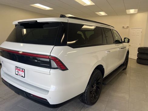 New 2026 Lincoln Navigator L Reserve w/ Jet Appearance Package image 7