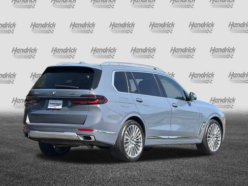 Used 2024 BMW X7 xDrive40i w/ Premium Package AWD/4WD image 5