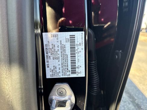 Used 2025 Lincoln Nautilus Reserve image 2