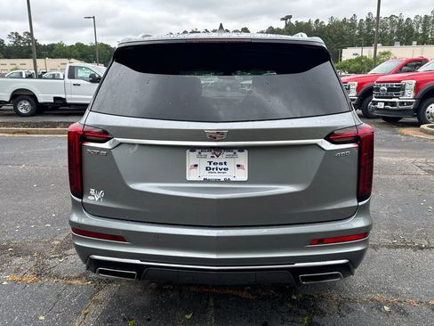 Used 2024 Cadillac XT6 Premium Luxury FWD image 7