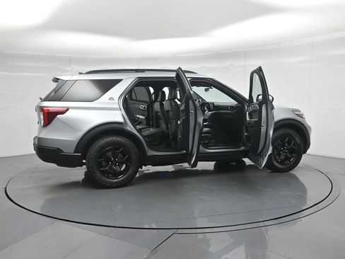 Certified 2022 Ford Explorer Timberline image 5
