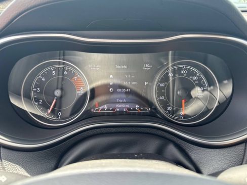 Used 2019 Jeep Cherokee Trailhawk w/ Comfort/Convenience Group AWD/4WD image 4