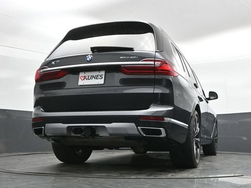 Used 2022 BMW X7 xDrive40i w/ Premium Package AWD/4WD image 40
