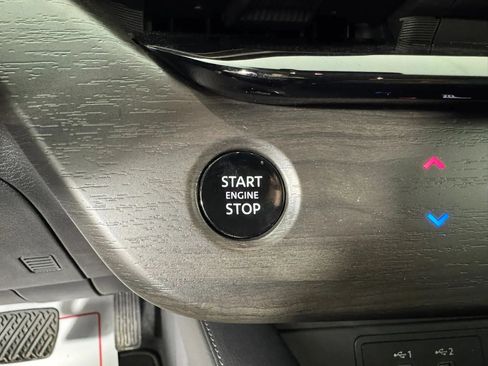 Used 2025 Nissan Murano SL AWD/4WD image 17