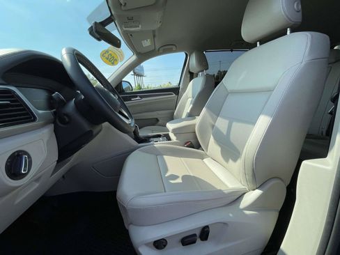 Certified 2023 Volkswagen Atlas SE FWD image 18