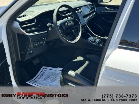 Used 2022 Jeep Grand Cherokee Trailhawk AWD/4WD image 10