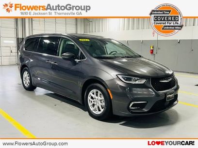 Used 2023 Chrysler Pacifica Touring-L
