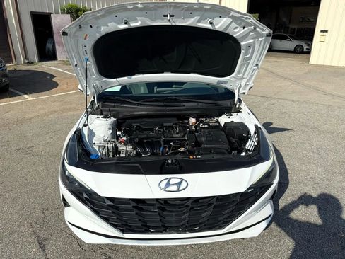 Used 2022 Hyundai Elantra SEL w/ Winter Weather Package image 42