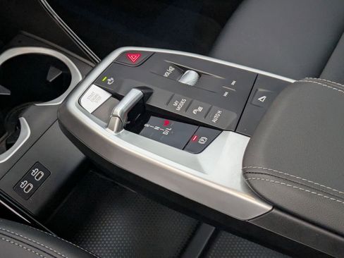 Used 2025 BMW X2 xDrive28i image 21