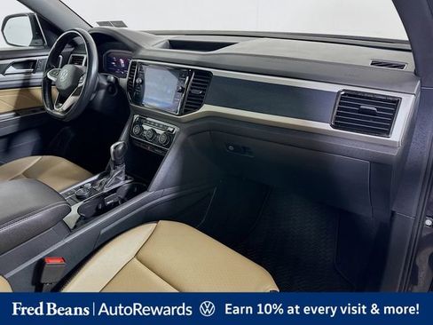 Used 2022 Volkswagen Atlas Cross Sport SEL R-Line AWD/4WD image 36