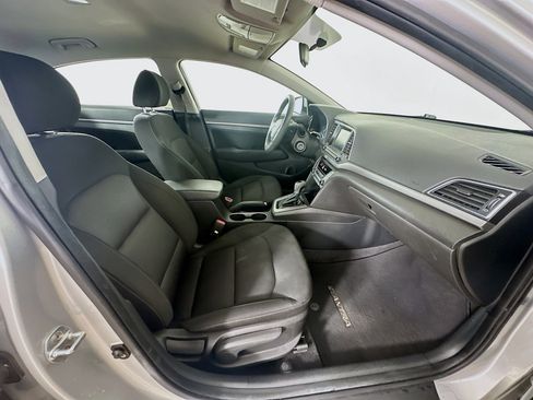 Used 2018 Hyundai Elantra SEL image 29