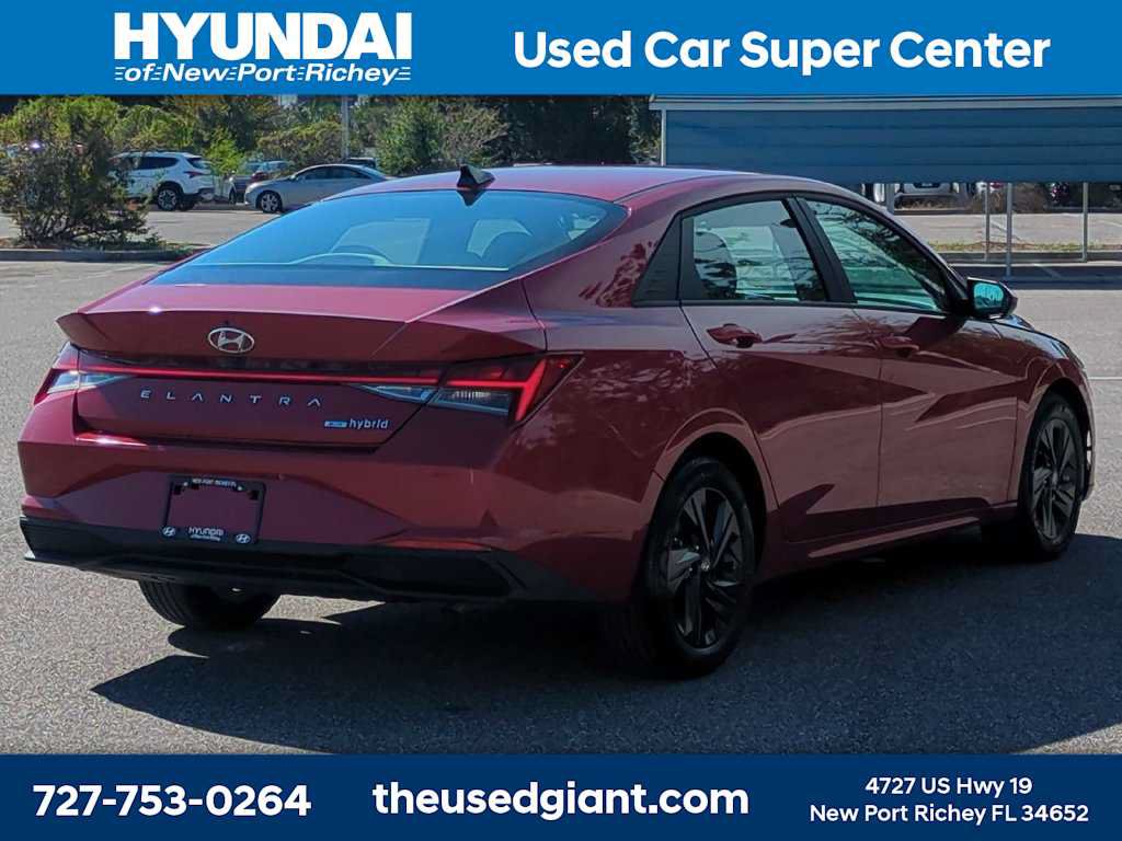 Used 2022 Hyundai Elantra Blue w/ Cargo Package FWD image 5
