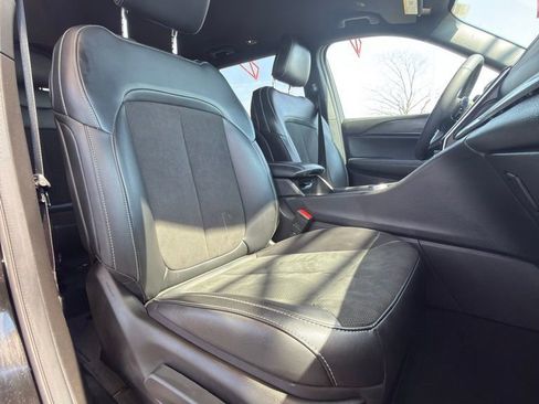 Certified 2025 Jeep Grand Cherokee L Laredo AWD/4WD image 36