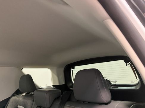 Used 2025 Ford Bronco Sport Badlands image 9