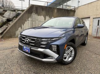 Used 2025 Hyundai Tucson SE video 1