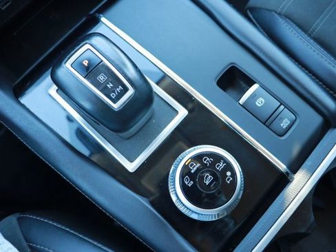 Used 2024 Mitsubishi Outlander SE image 20