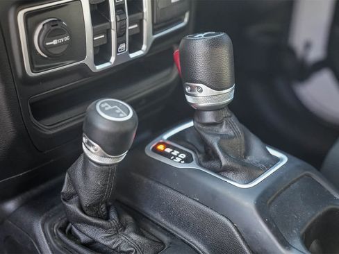 Used 2018 Jeep Wrangler Unlimited Sport S image 15