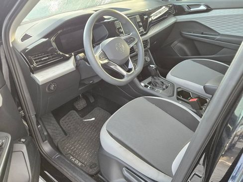 Used 2022 Volkswagen Taos S FWD image 5
