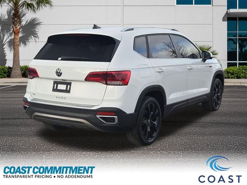 Used 2023 Volkswagen Taos SE w/ Black Wheel Package image 6