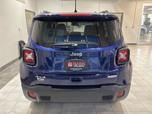 Used 2019 Jeep Renegade Latitude w/ Cold Weather Group AWD/4WD image 3