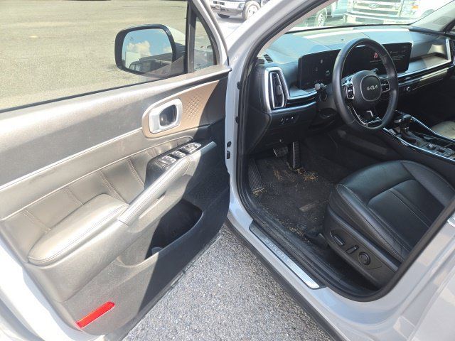 Used 2024 Kia Sorento SX FWD image 5