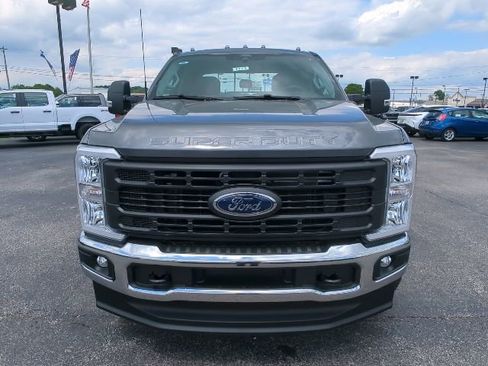 New 2026 Ford F250 4x4 Crew Cab Super Duty image 4