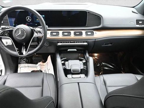 Used 2026 Mercedes-Benz GLS 450 4MATIC image 22