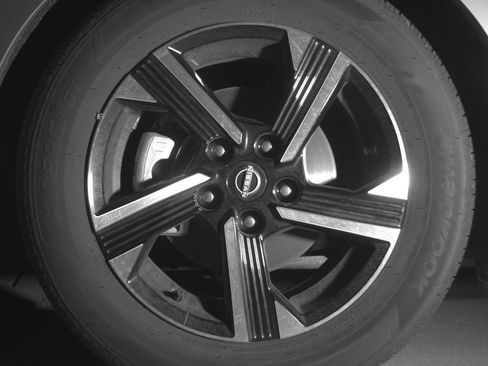 Used 2025 Nissan Sentra SV FWD image 12