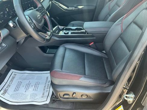 Used 2025 Chevrolet Equinox RS FWD image 4