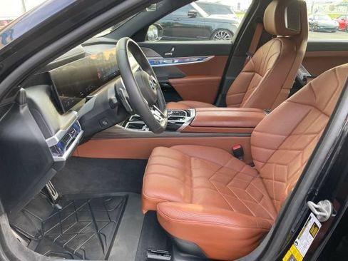 Used 2024 BMW 750e xDrive AWD/4WD image 21
