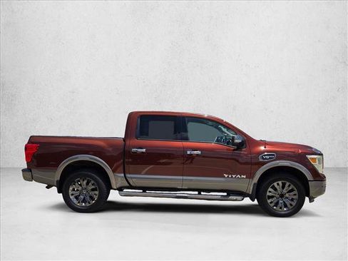 Used 2017 Nissan Titan Platinum Reserve AWD/4WD image 4