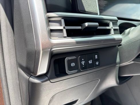 Certified 2025 Hyundai Santa Fe XRT AWD/4WD image 17