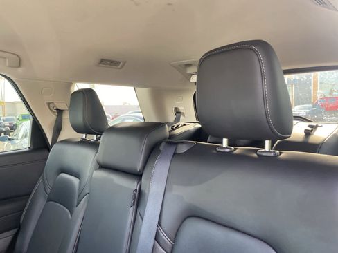 Used 2024 Nissan Pathfinder SL image 31