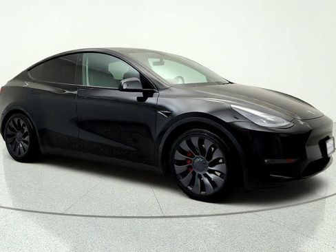 Used 2023 Tesla Model Y Long Range AWD/4WD image 3
