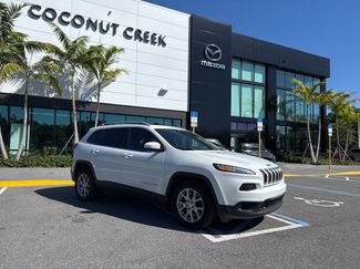 Used 2017 Jeep Cherokee Latitude video 2