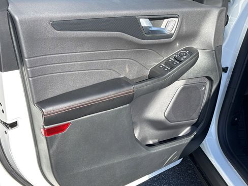 New 2025 Ford Escape ST-Line w/ Equipment Group 301A image 15