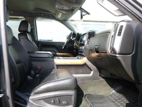 Used 2017 Chevrolet Silverado 1500 LTZ w/ Sport Package image 9