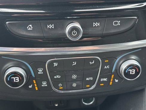 Used 2024 Chevrolet Traverse LT FWD image 20