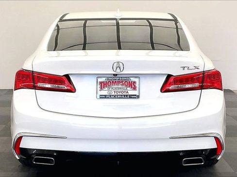 Used 2018 Acura TLX V6 w/ Technology Package FWD image 3