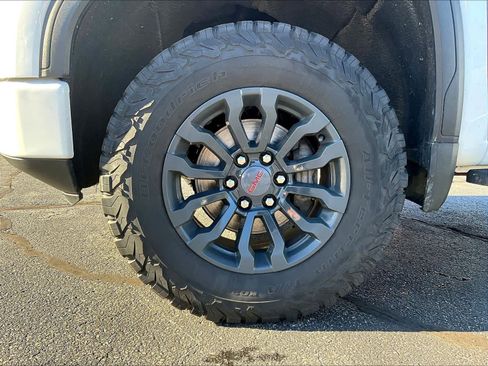 Used 2020 GMC Sierra 1500 AT4 w/ AT4 Premium Package image 7