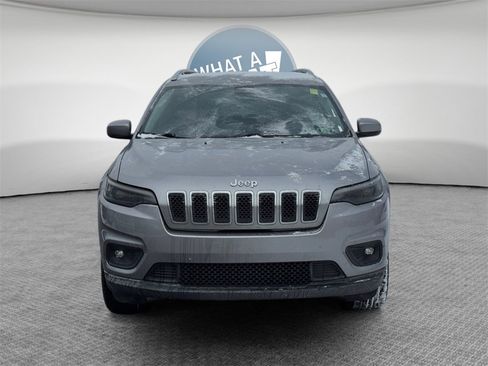 Certified 2019 Jeep Cherokee Latitude Plus w/ Cold Weather Group image 3