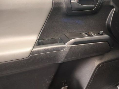 Certified 2022 Toyota Tacoma SR RWD image 10