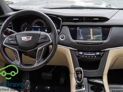 Used 2018 Cadillac XT5 Premium Luxury FWD image 14