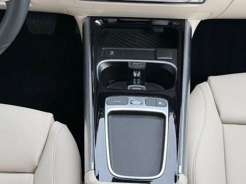 Used 2024 Mercedes-Benz GLA 250 4MATIC image 12