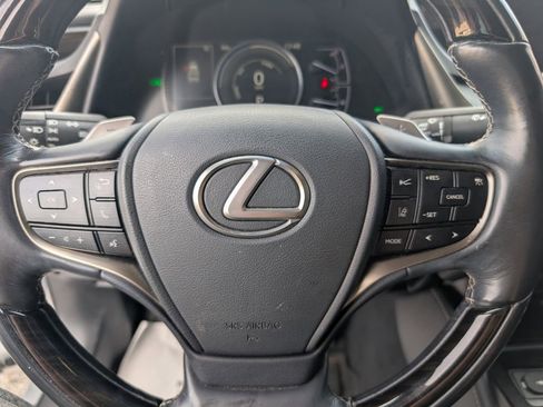 Used 2019 Lexus ES 300h w/ Premium Package image 21